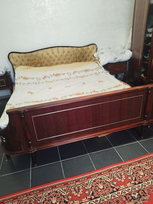 Спальный гарнитур