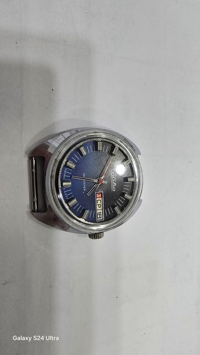 Продам часы СССР