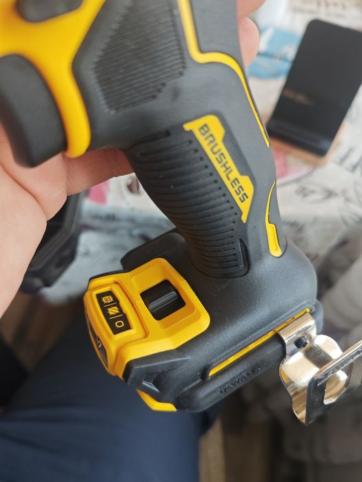 DeWalt DCD805 20v