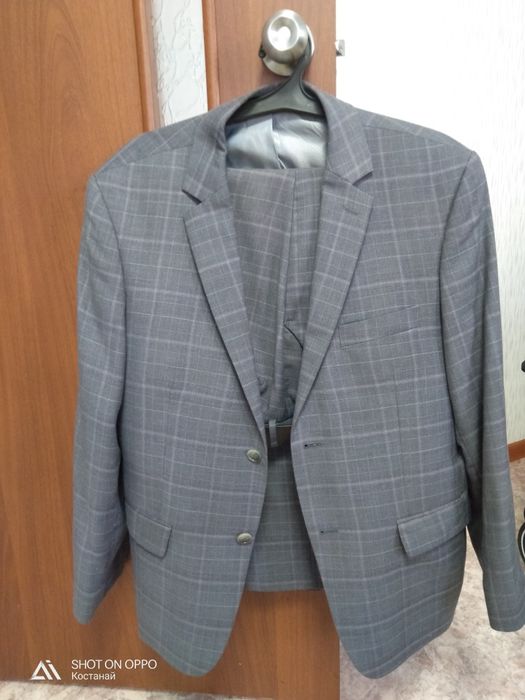 Продам костюм в идеальном состоянии