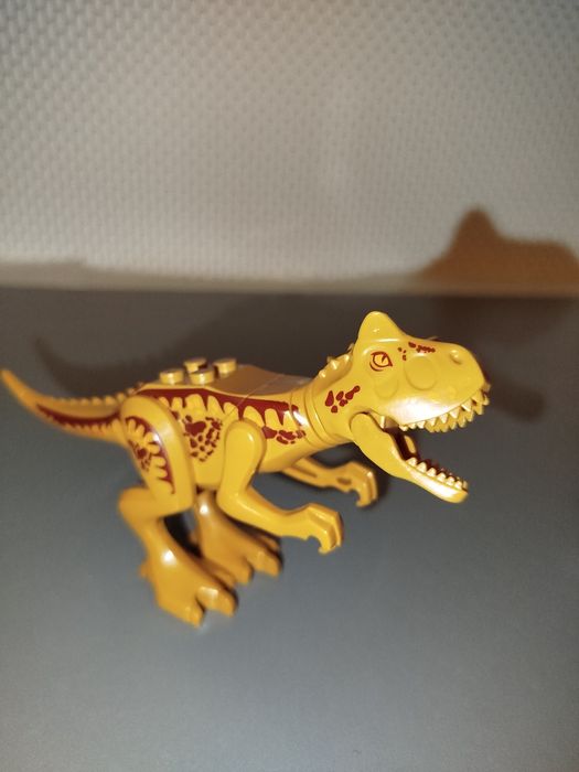 Лего Карнотавр динозавр