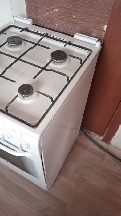 Газовая плита  DELUXE