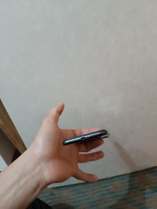 iphone 11 (128-гб) (76-емкост)