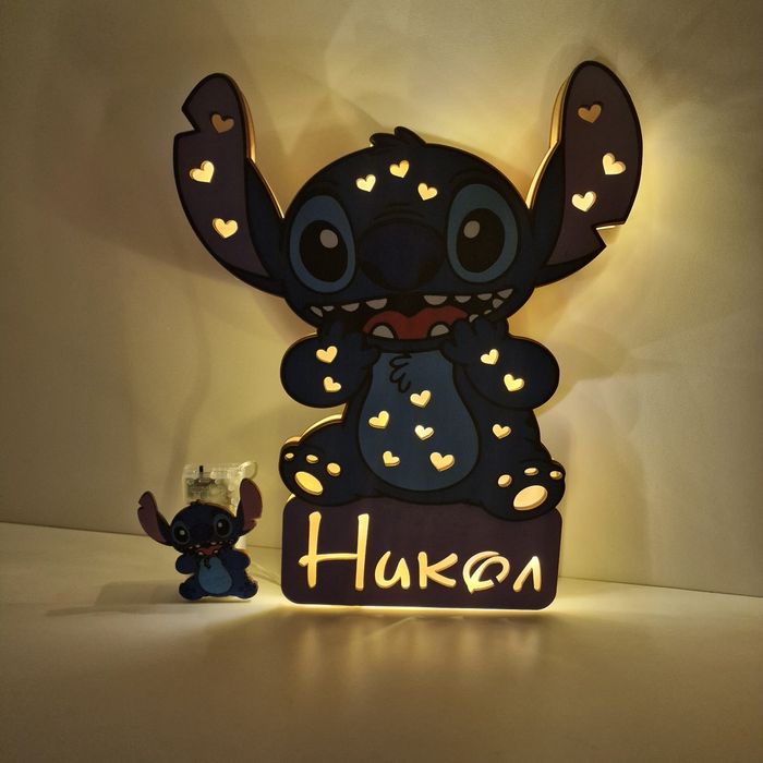 Дървена детска лампа Стич