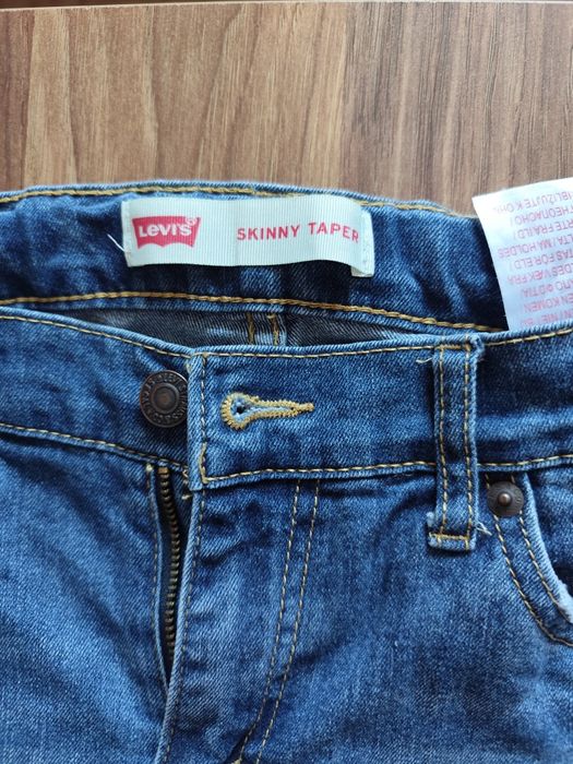 2 броя дънки Levi's