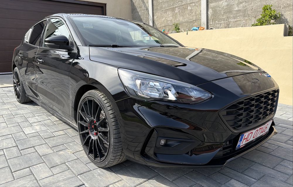 Ford focus st line
