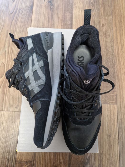 Ghete Asics Tiger