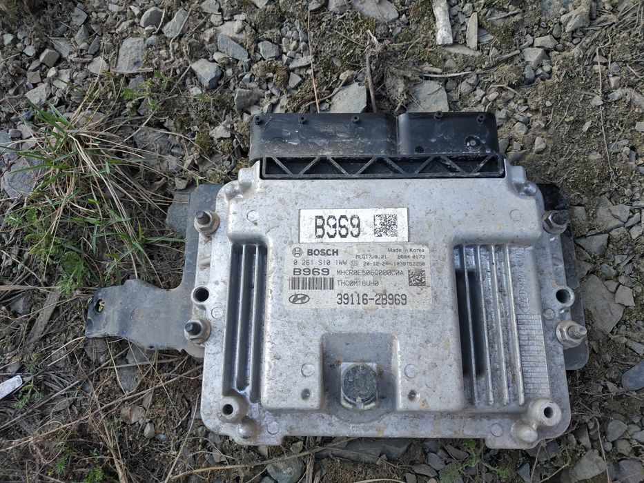 Бисермен тігілген мамық кесте