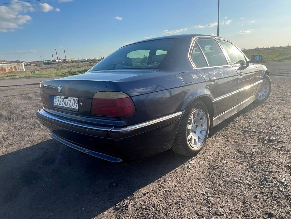 BMW 728 I (Синий Металлик)