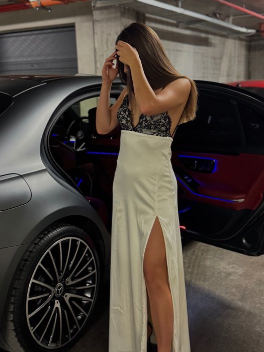 Стилна рокля за повод