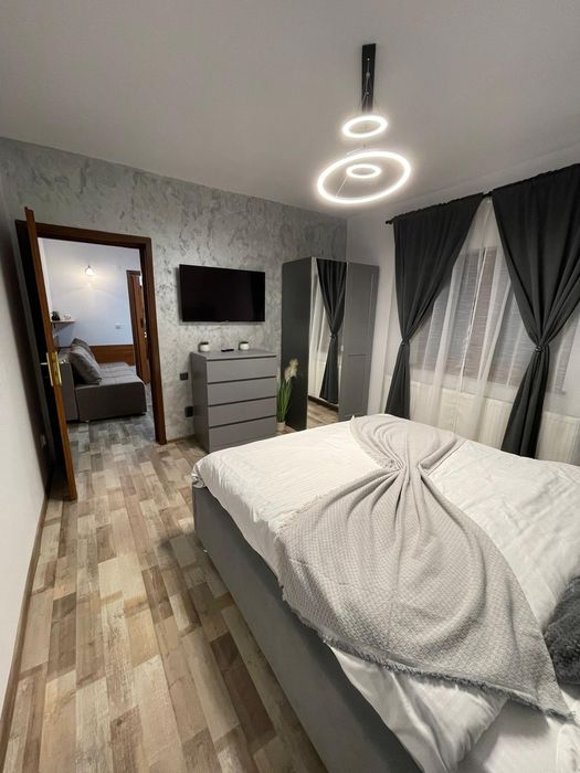 Inchiriez casuță, Busteni centru pentru maxim 4 persoane 350 lei pe zi