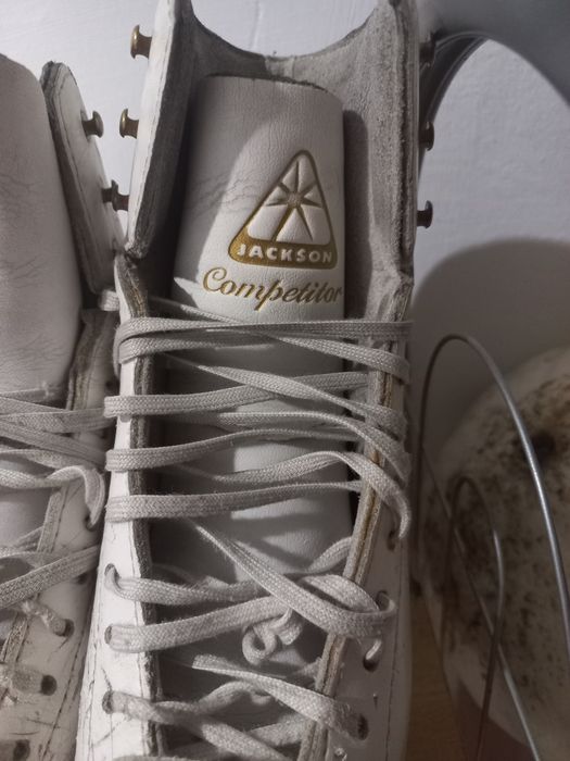 Коньки детские продам