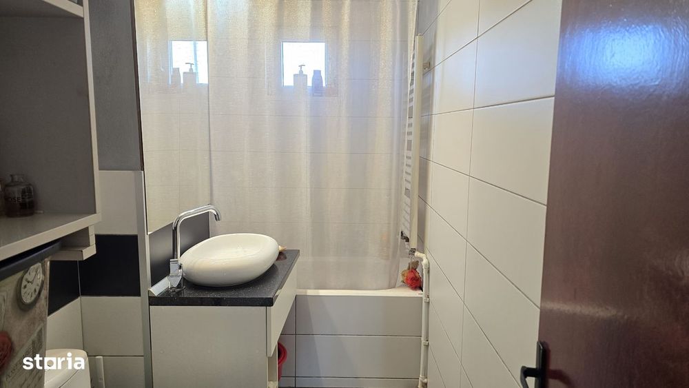 Vand apartament 2 camere dec.  Deva,  Balcescu, intersectie cu 22 Dec