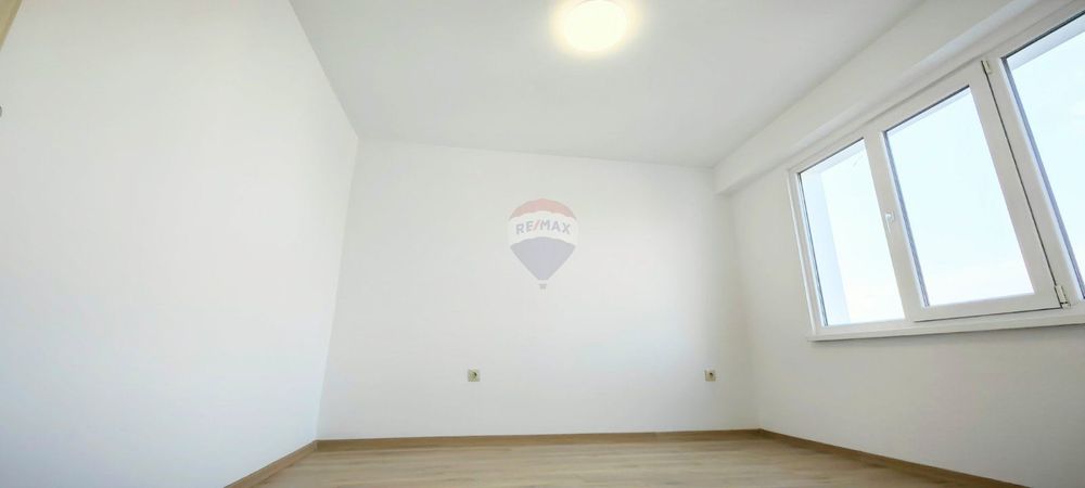 Продава се Тристаен апартамент в Варна, Владислав Варненчик - 61 кв.м за 1069 €/кв.м - Снимка #8