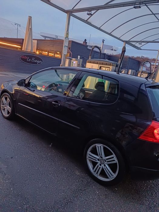 Se vinde golf v 1.4 benzina 2008