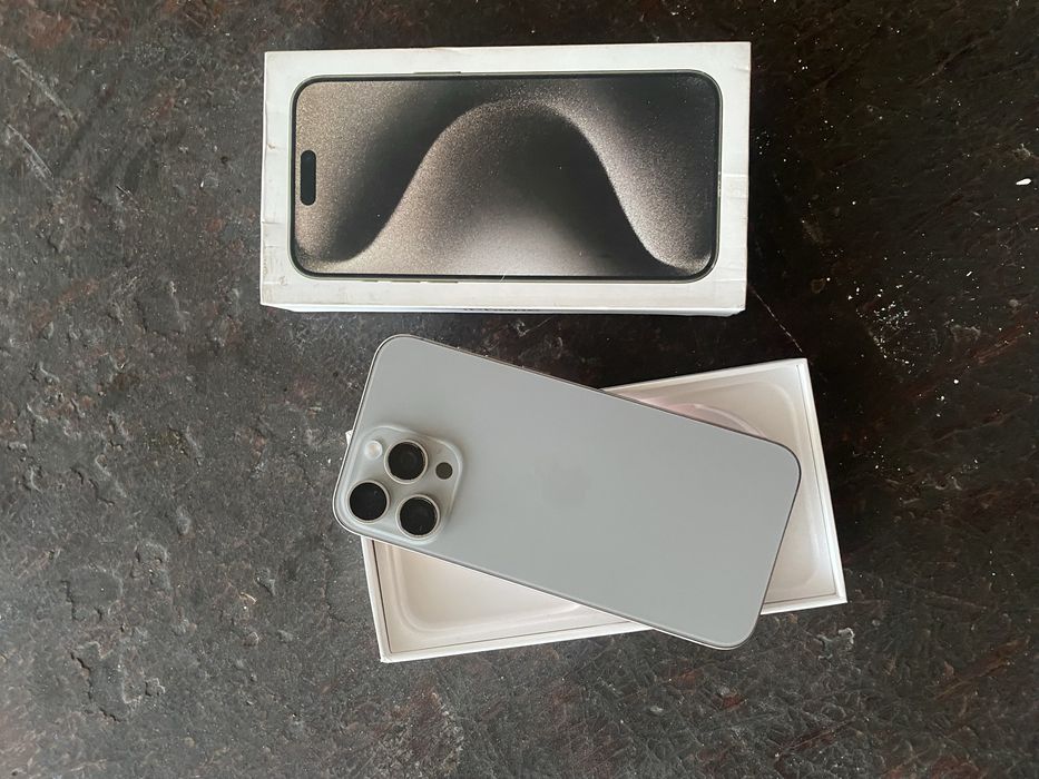 Айфон 15 про мах