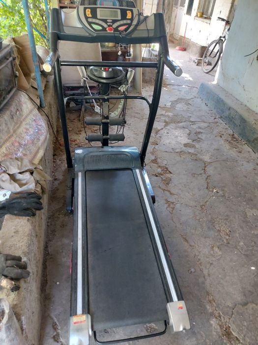 Продам беговую дорожку