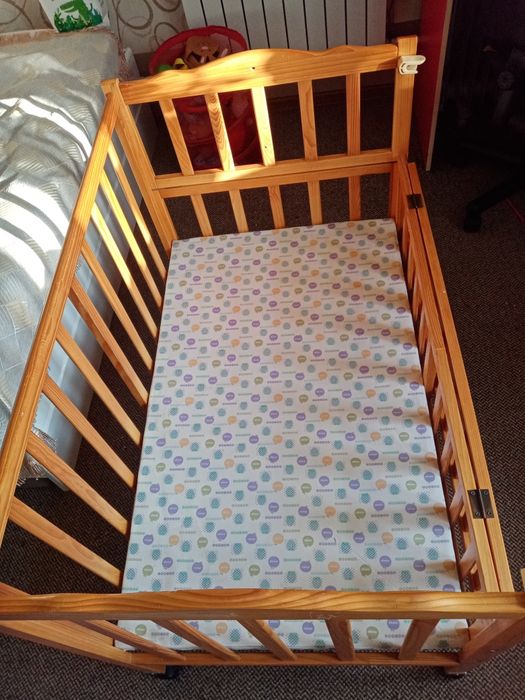 Продам детскую кроватку.