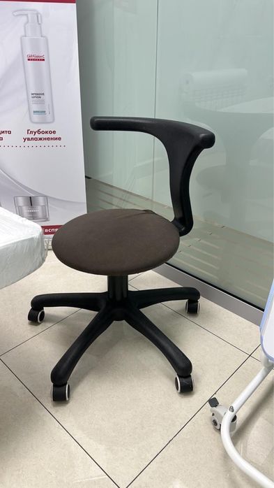 Косметологический  стул