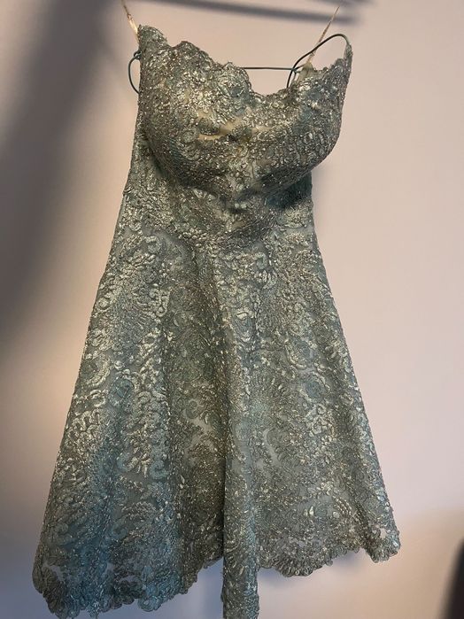 Официална бутикова рокля