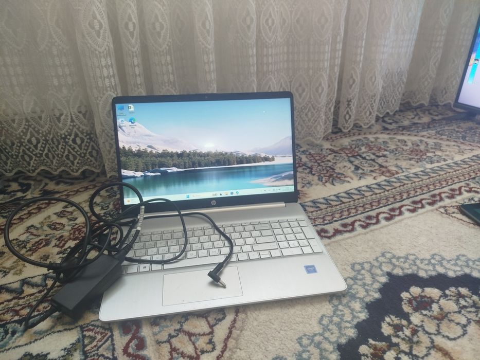 Kompyuter sotiladi 270$