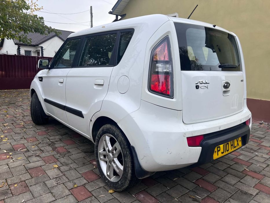 KIA Soul 2010 — imagine 3