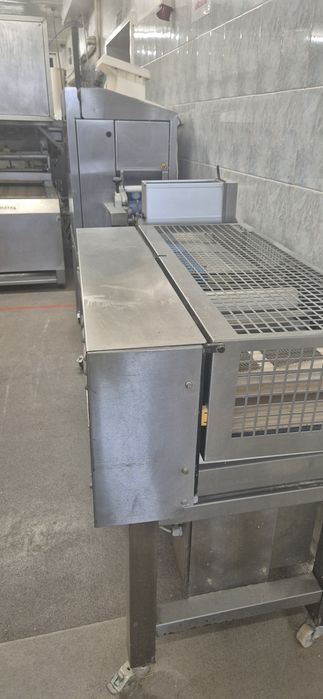 Продавам поточна линия за питки и багети Konig