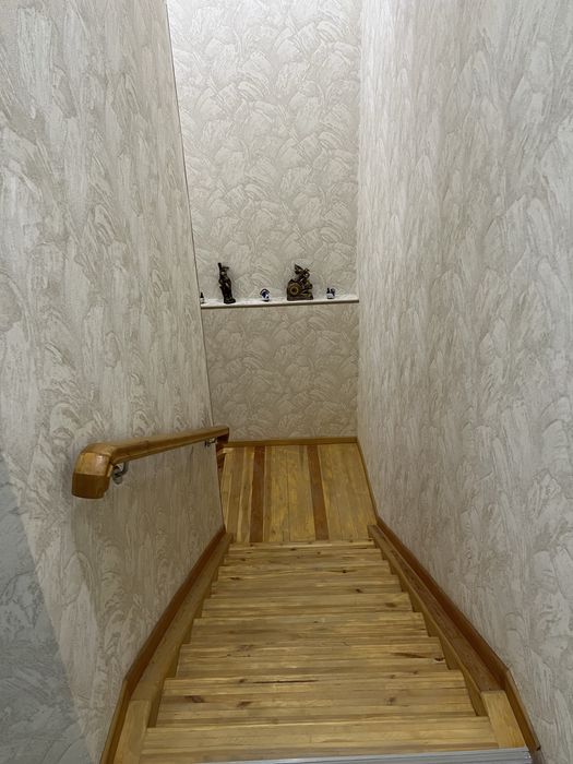 Уй сотилади, Сергели курувчида