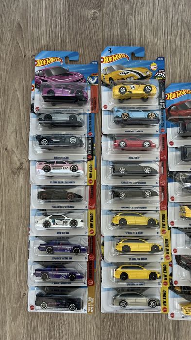 Hot wheels skyline ferrari audi buick bmw porsche mustang TH