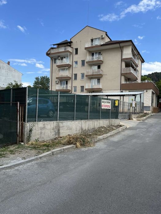 Продава се Гараж / Паркомясто в Кюстендил, Център - 18 кв.м за 1112 €/кв.м - Снимка #1