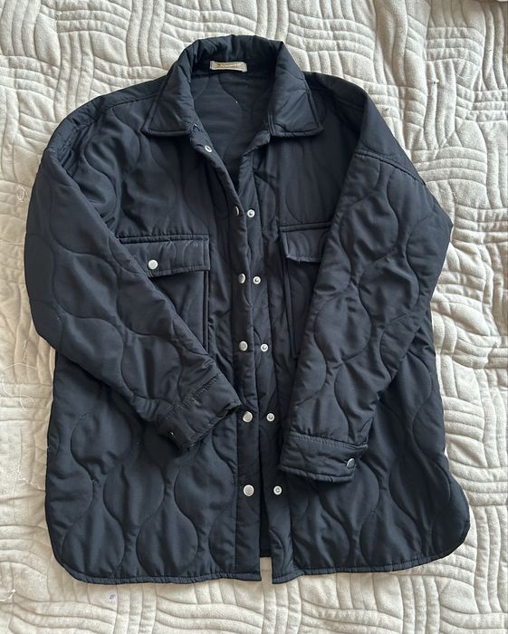 Продам ветровку весна