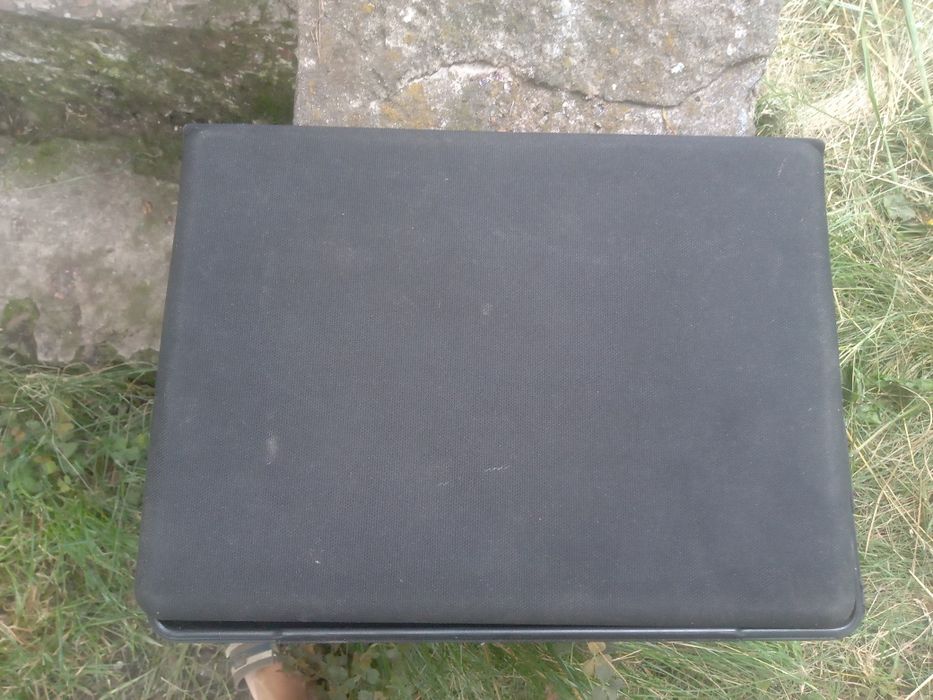 Tastatura laptop -tabletă.