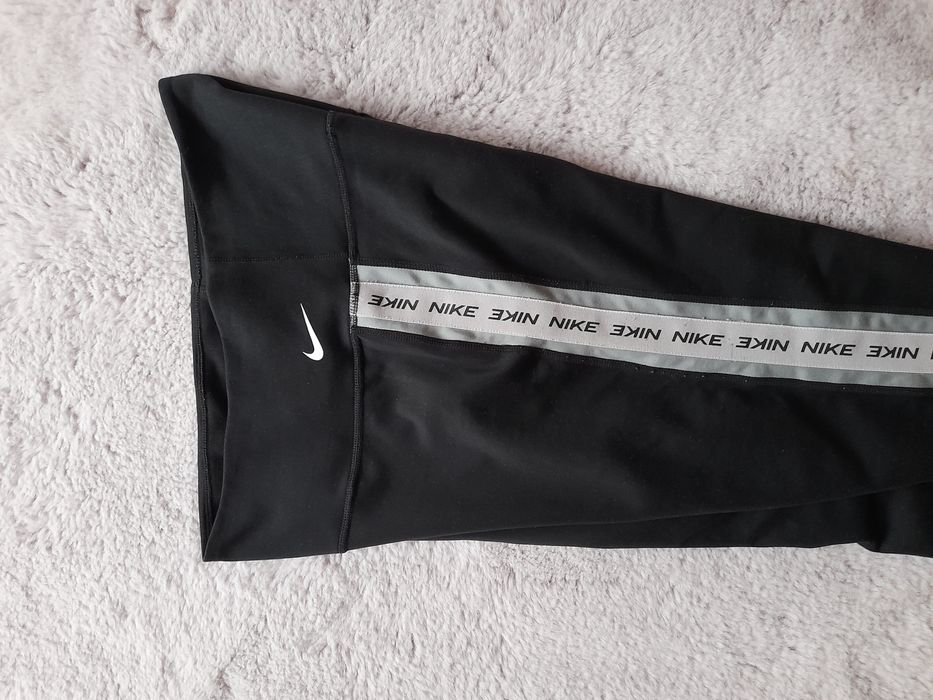 Nike дамски клинове M размер 2броя.