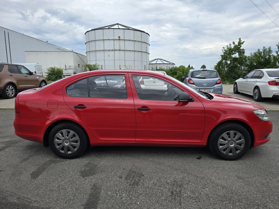 SKODA Octavia 2010 — imagine 2