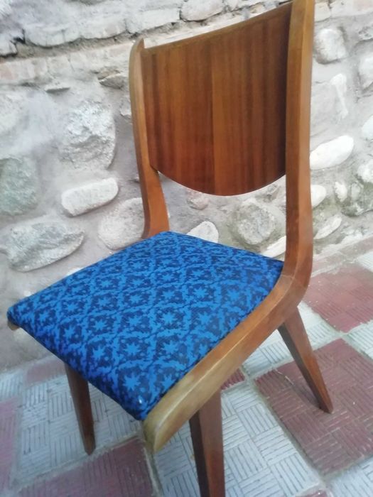 Ретро, масивни дървени столове. 6 бр.