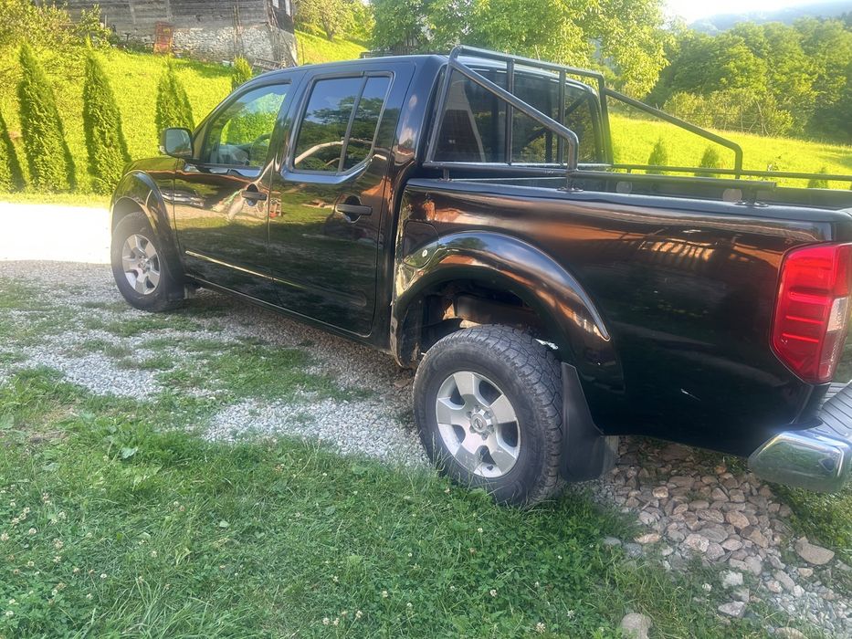 NISSAN Navara 2011