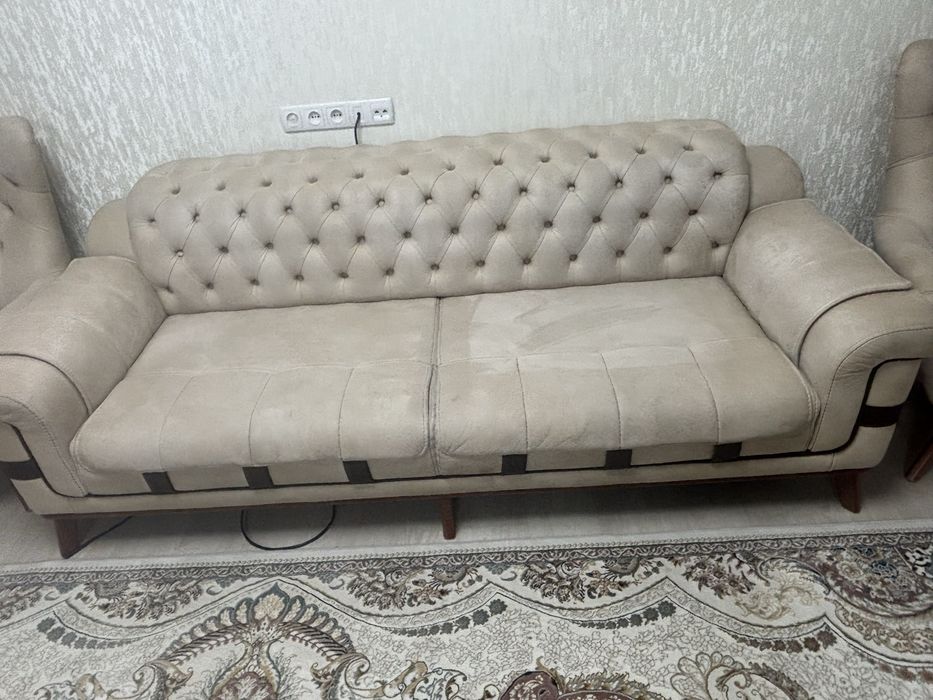 диван + 2 кресла, классический стиль, светлая бежевая обивка