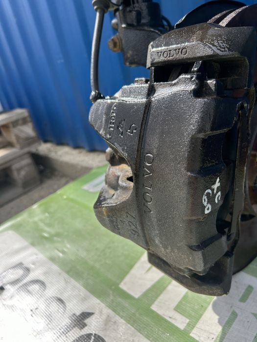 Etrier roată  stânga față Volvo XC 60 2.4 D 2012