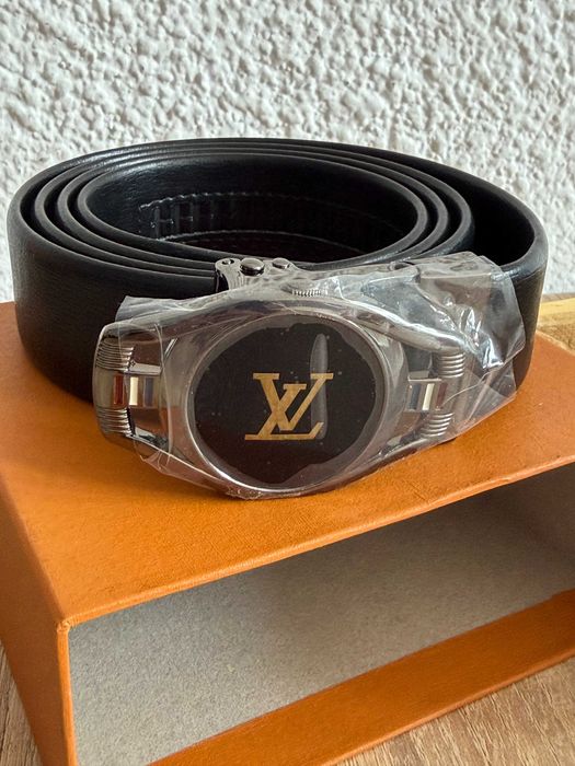 Curea Louis VUITTON neagra