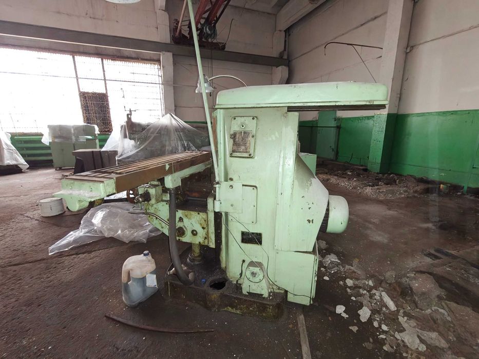 Продам фрезерный станок 6Н81