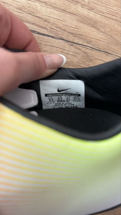 Футболни обувки Nike Mercurial – Turf