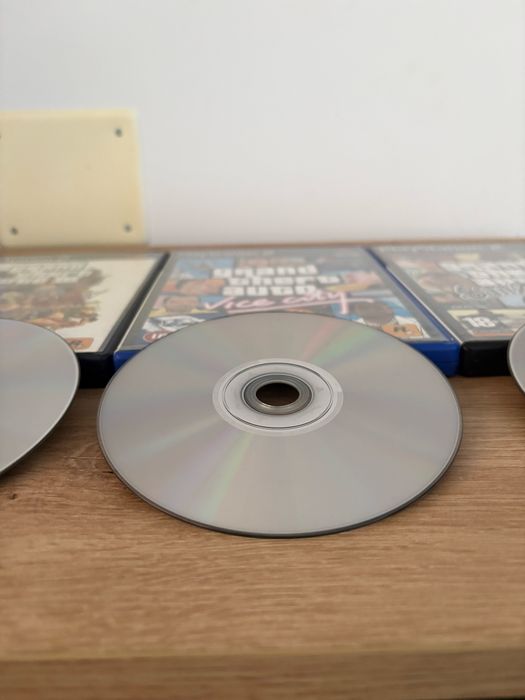 Gta 3  / Gta Vice City  / Gta San Andreas Ps2