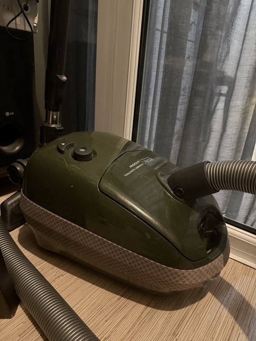 Продам мощный пылесос BORK