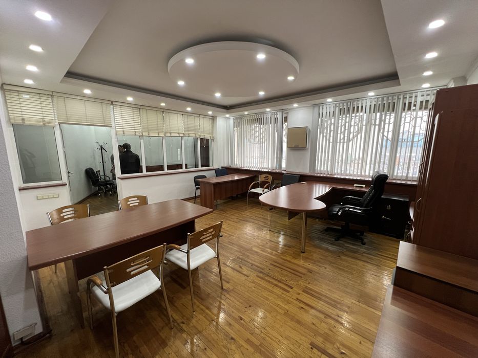 Аренда под офис С Мебелью! 2 комната, 2 минут от метро Айбек! 55м2