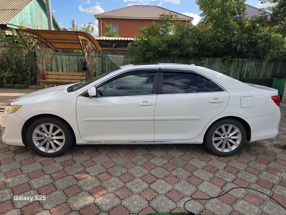 Продам машину камри