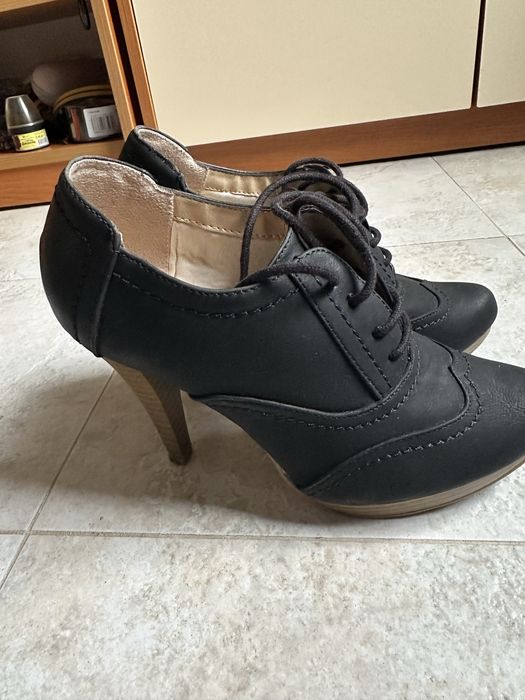 Елегантни обувки - Боти