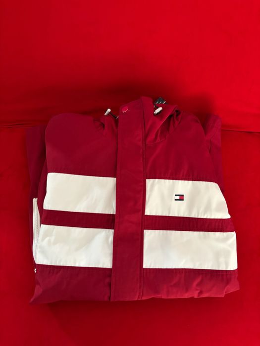 Geaca Tommy Hilfiger noua originala