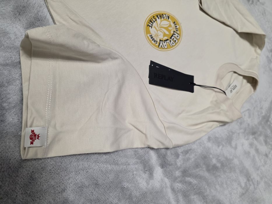 Чисто нова тениска Replay