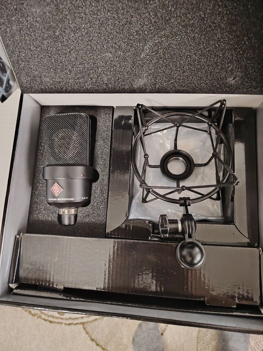 Студийный микрофон NEUMAN