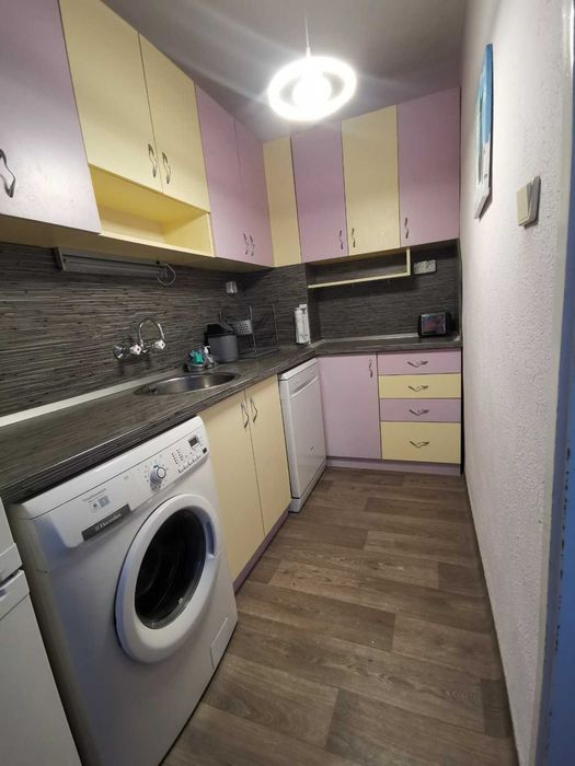 Дава се под наем Двустаен апартамент в Стара Загора, Център - 55 кв.м за 51 € - Снимка #2